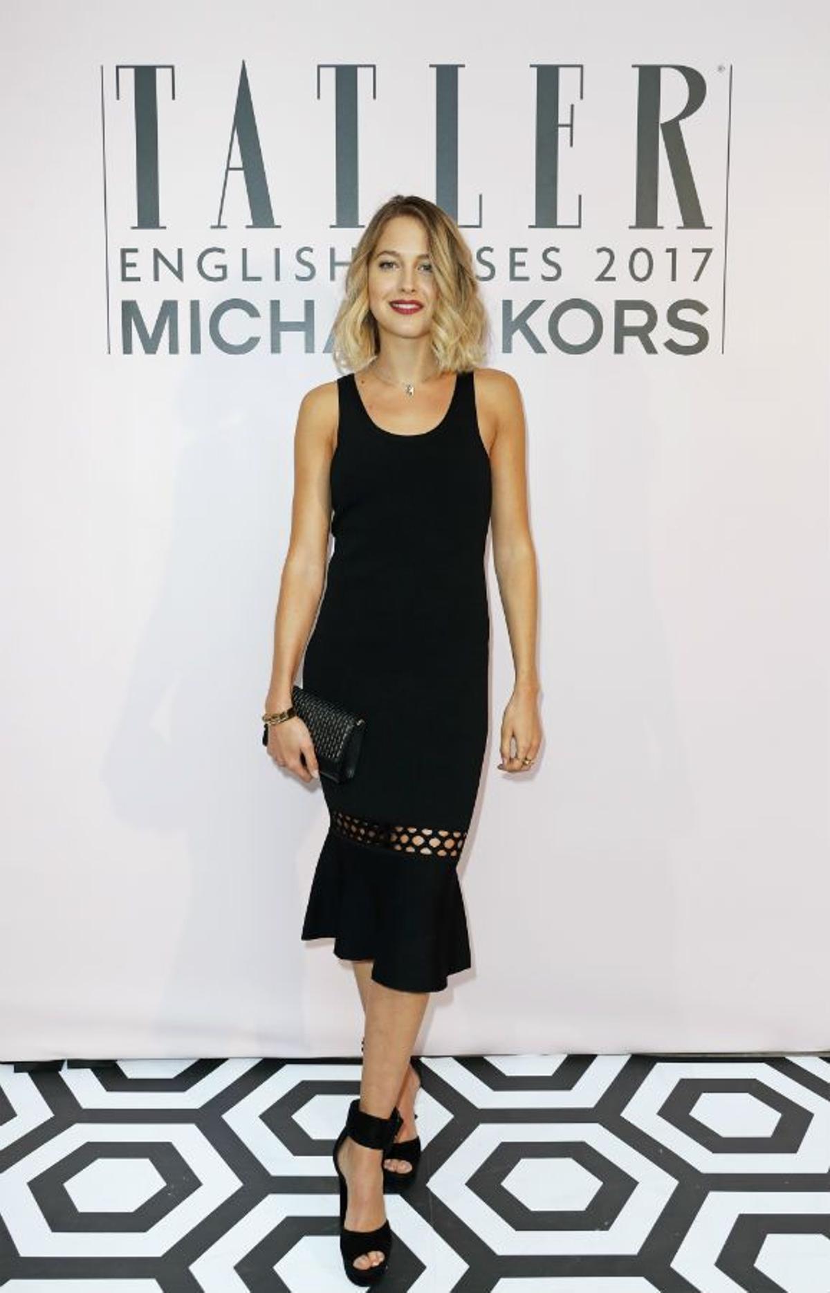 Tess Ward  en la inauguración de la exposición 'English roses 2017