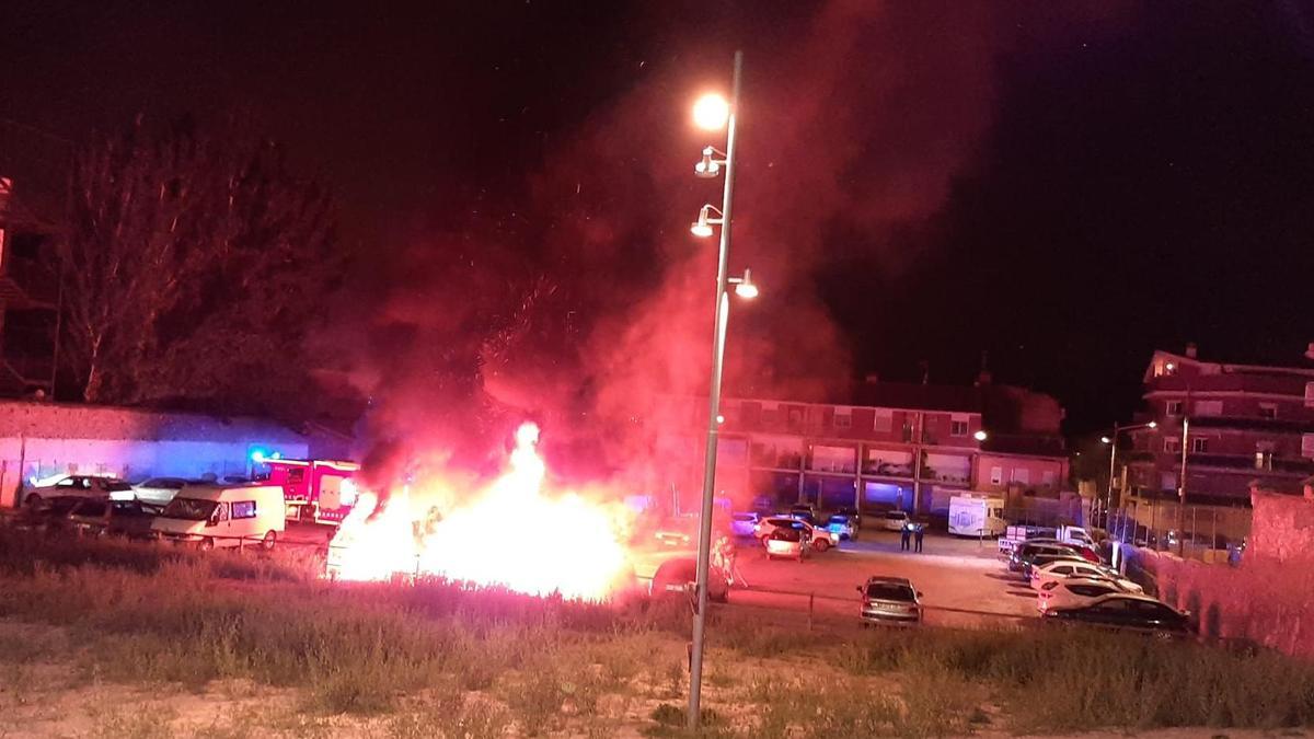 Incendi d&#039;una caravana a Sant Fruitós de Bages