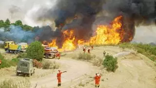 Un incendio en el campo de tiro de la base militar de Cerro Muriano calcinó 3.500 hectáreas en 2007