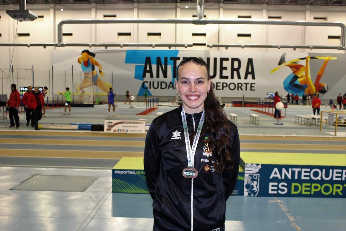 Carmen Avilés, tras proclamarse recientemente campeona de Andalucía absoluta del 200.