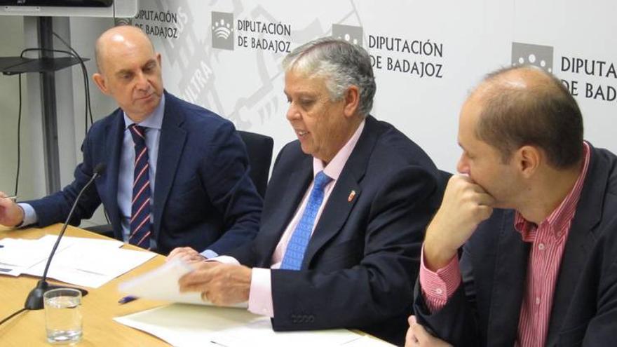 PSOE y PP se poner de acuerdo para aprobar las cuentas de la Diputación de Badajoz