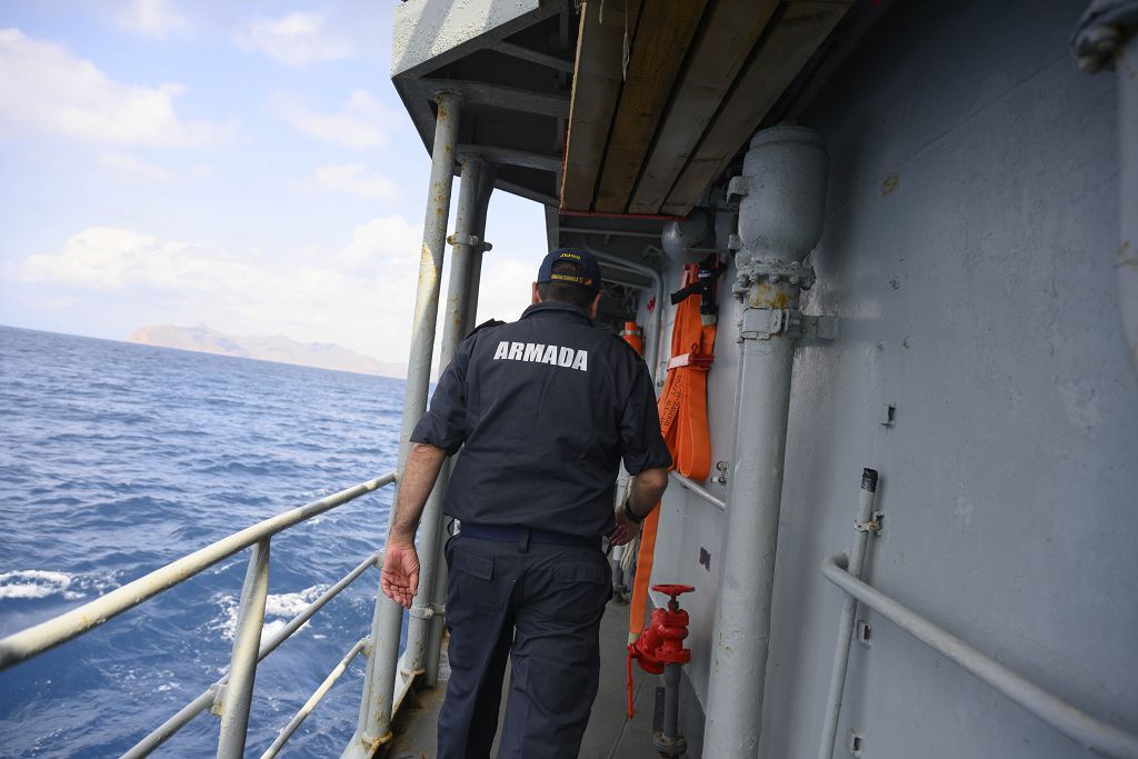 La Armada simula el accidente de un submarina para rescatar a su tripulación