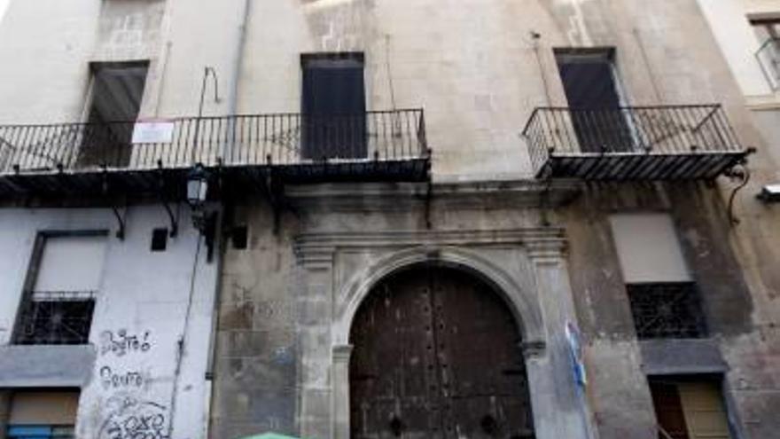 Palacio de Die situado a espaldas de la Concatedral, donde se proyecta un hotel.