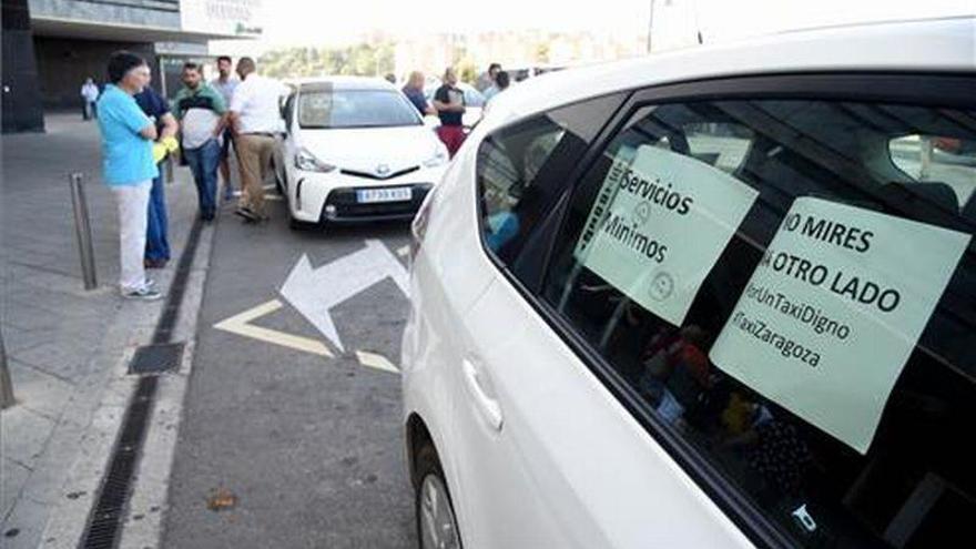 Los taxistas mantienen la huelga pese a la nueva oferta del Gobierno