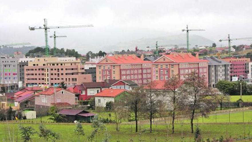 Pisos en construcción en el área residencial de Roces, en Gijón.