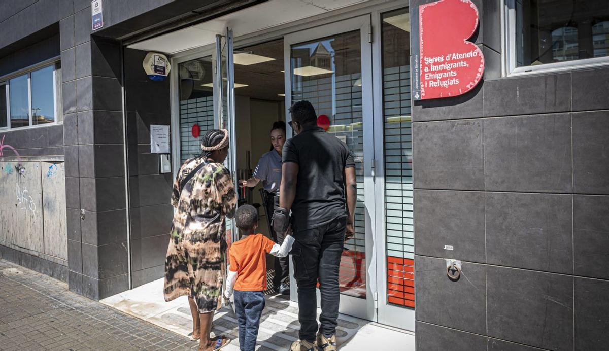 Un canvi en el SAIER deixa un mes sense consultes d’estrangeria a  BCN