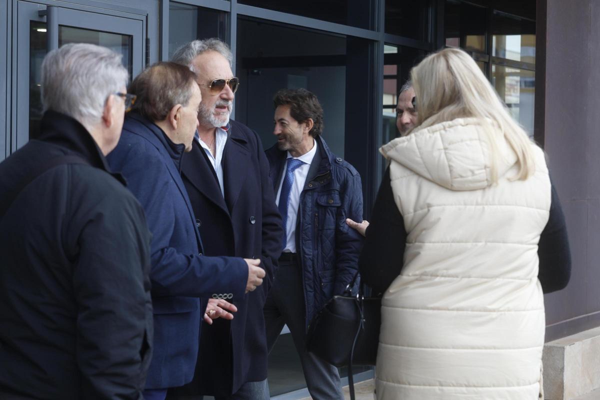 Familiares y amigos despiden a Fernando Esteso en València