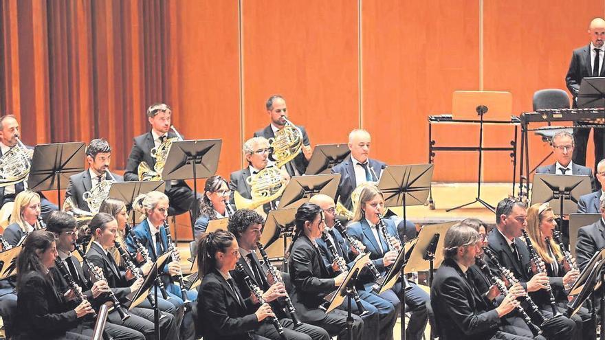 La música de banda hermana  a Asturias y Valencia