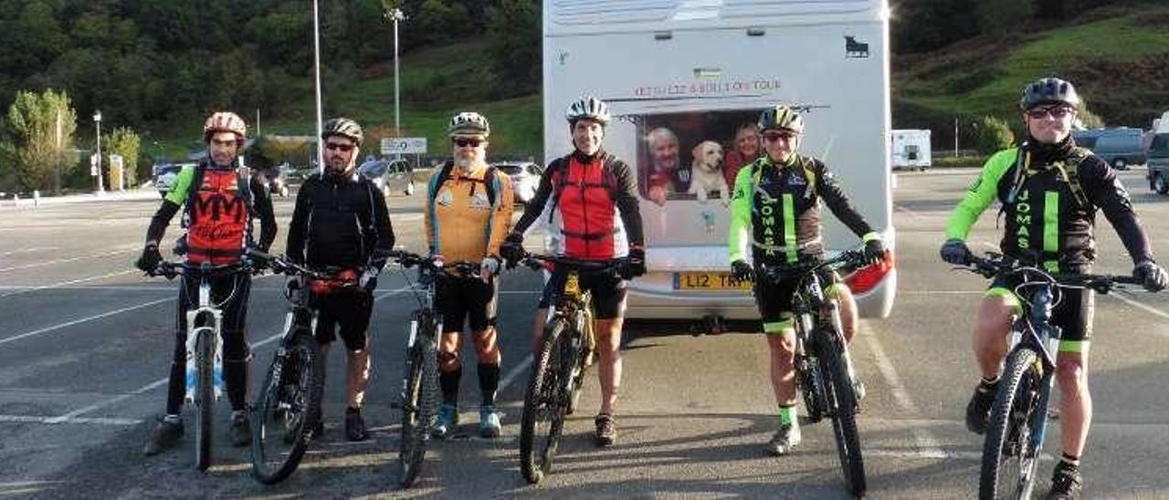 Participantes en la ruta.