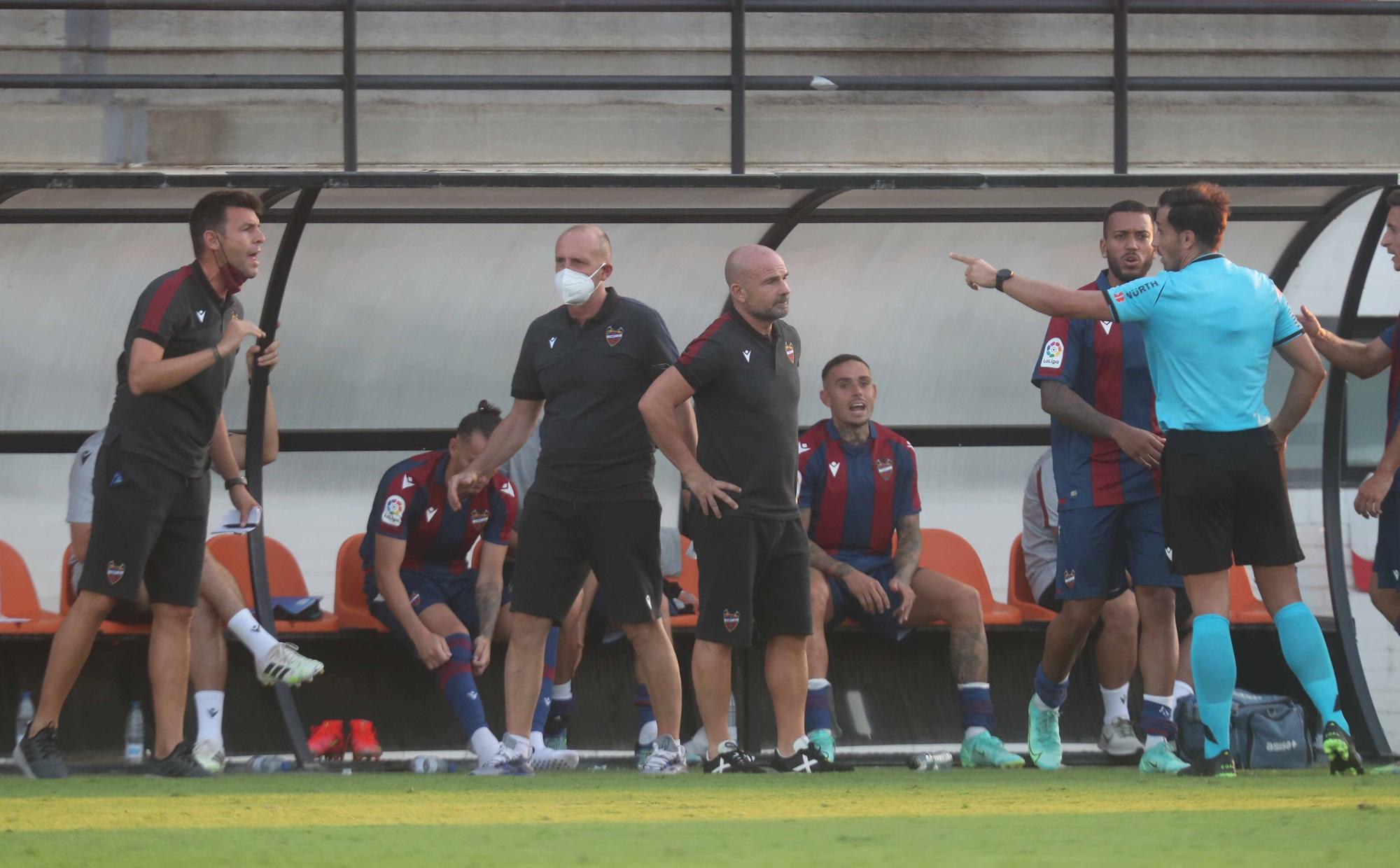 El Derbi Valencia - Levante, en imágenes