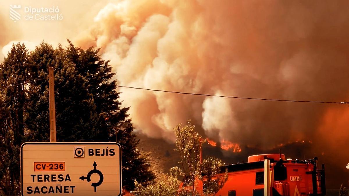 Imagen del incendio forestal de Bejís.