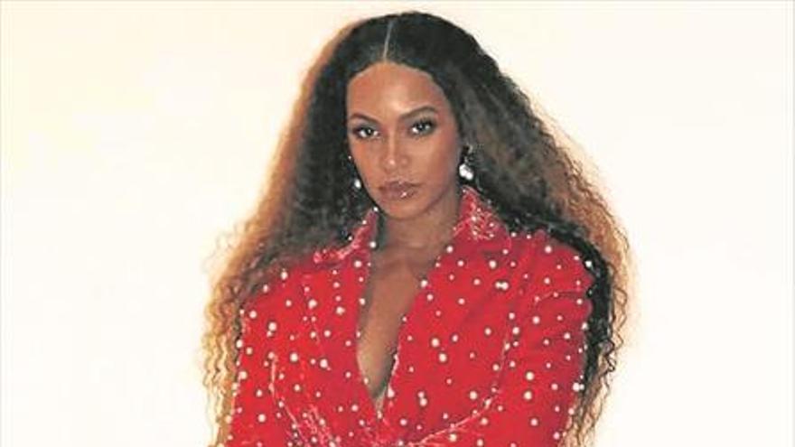 Beyoncé se rinde a la moda de María Escoté