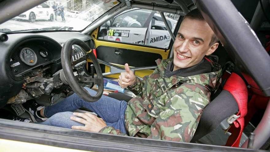 Jacobo Andújar, en el parque cerrado de la pasada Subida á Estrada. // Bernabé/Cris M.V.