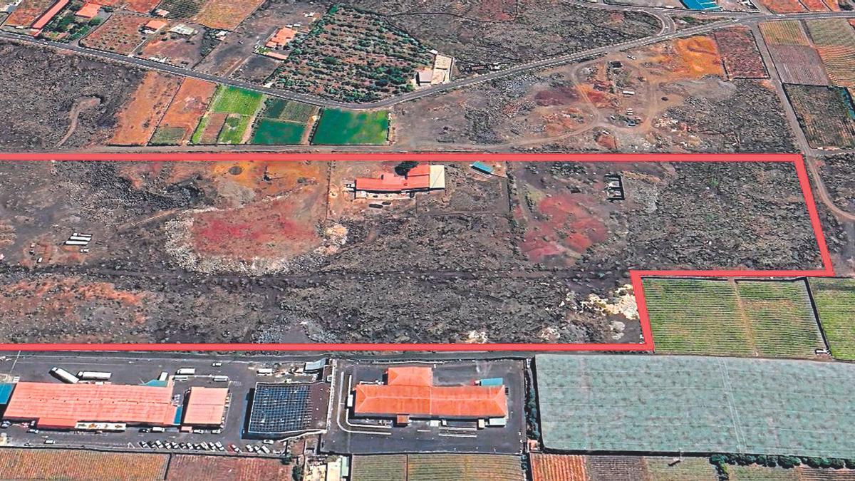 En rojo, las parcelas que ocupará el nuevo polígono industrial de El Hierro en El Matorral, municipio de La Frontera