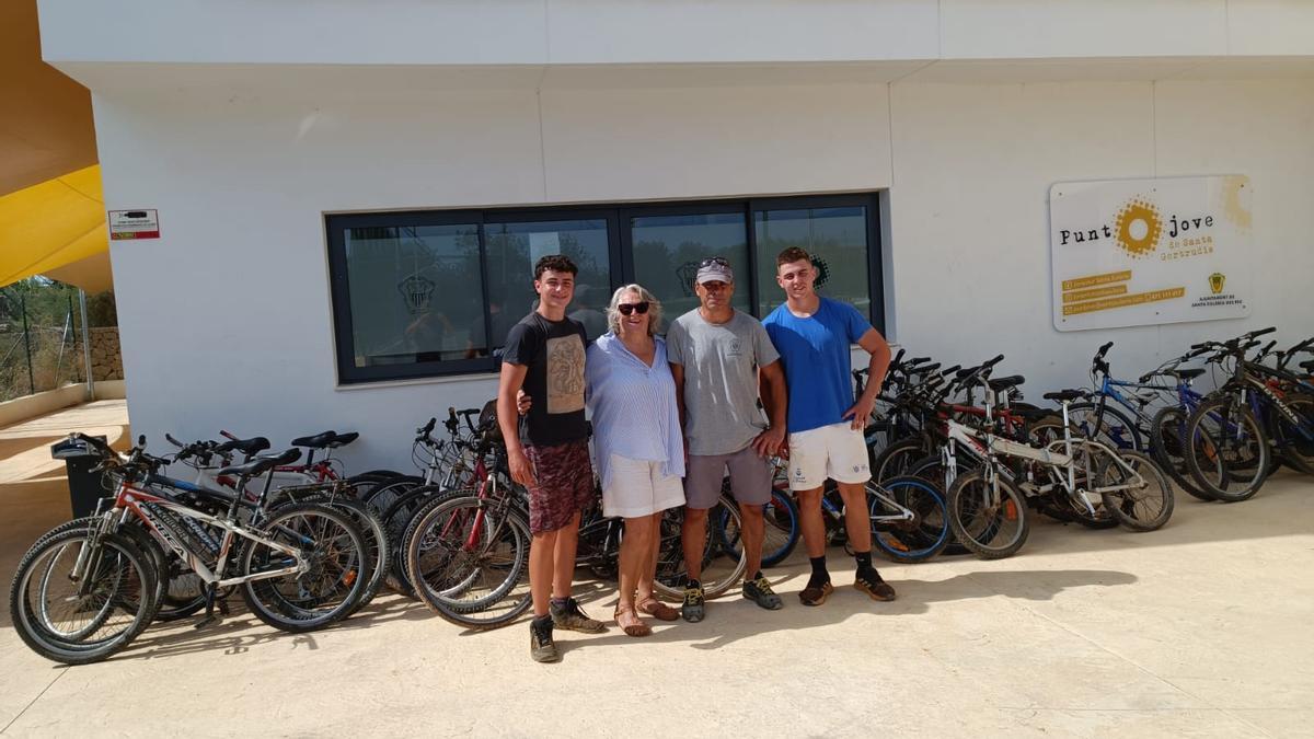 Jordi, Alba, José Maña y Pau