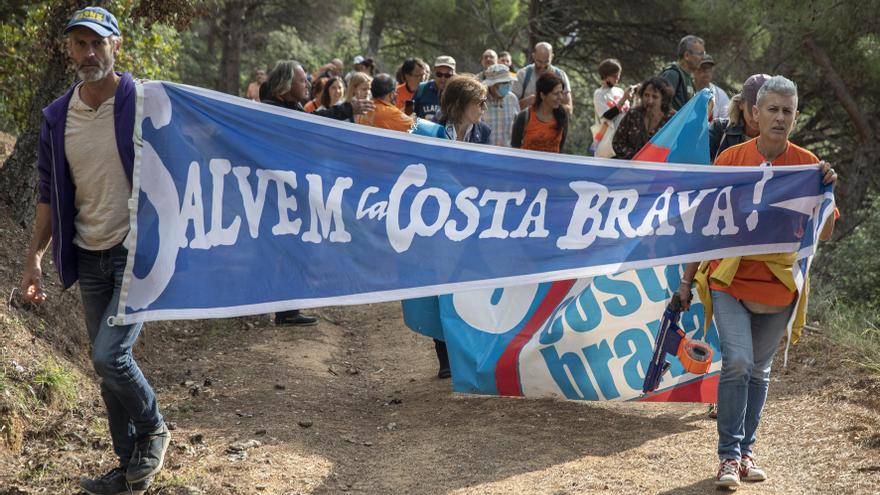 SOS Costa Brava: Cinc anys de lluita que han evitat la construcció de 15.000 habitatges nous