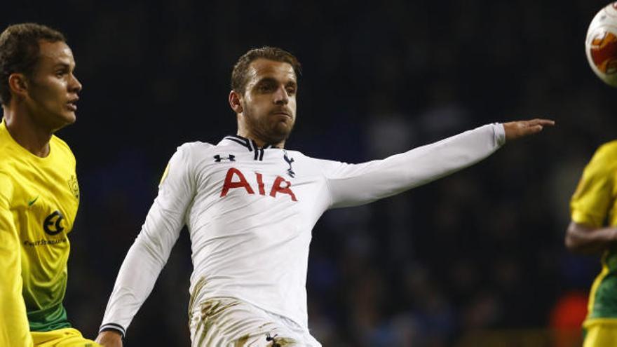 El Tottenham quiere cambiar a Soldado por Carlos Bacca
