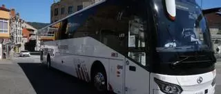 Vuelven a quedar en tierra pasajeros de Moaña pese al refuerzo del tercer autobús