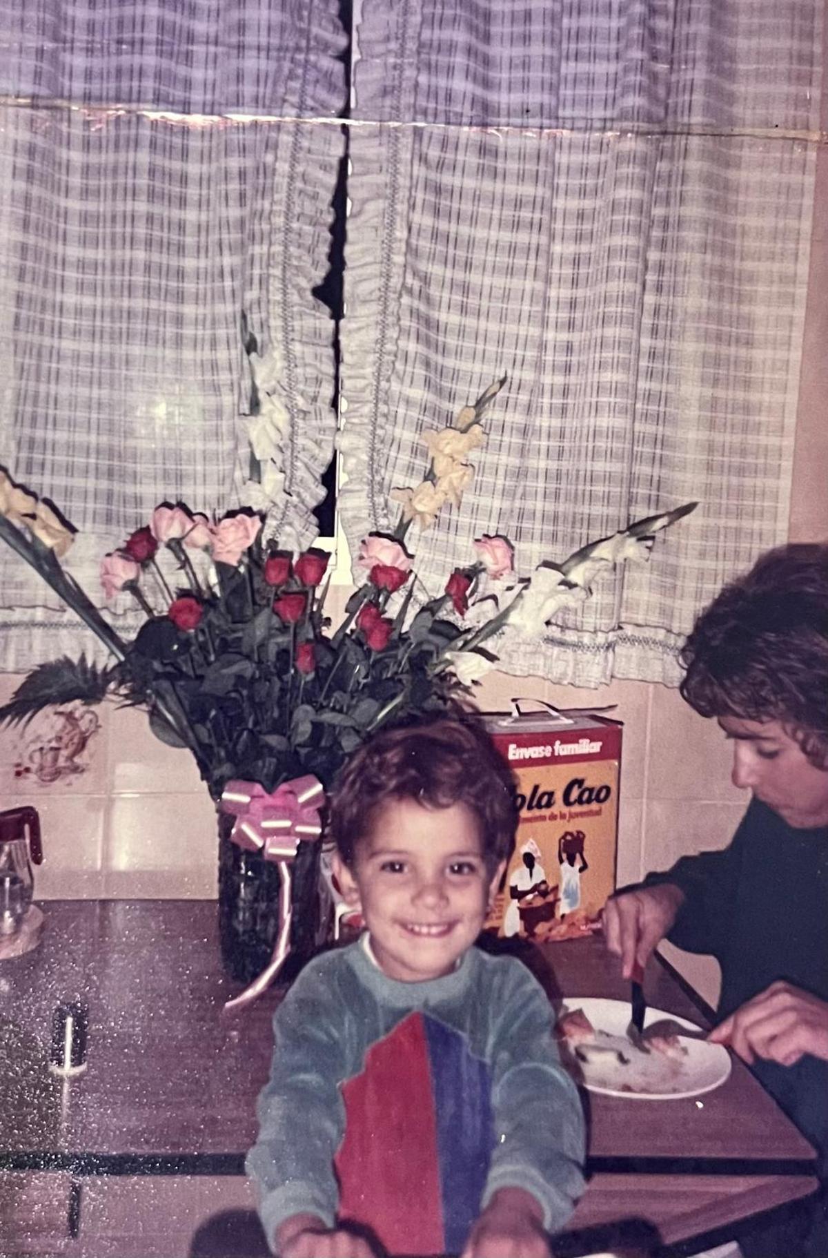 Una cena en el año 1976.