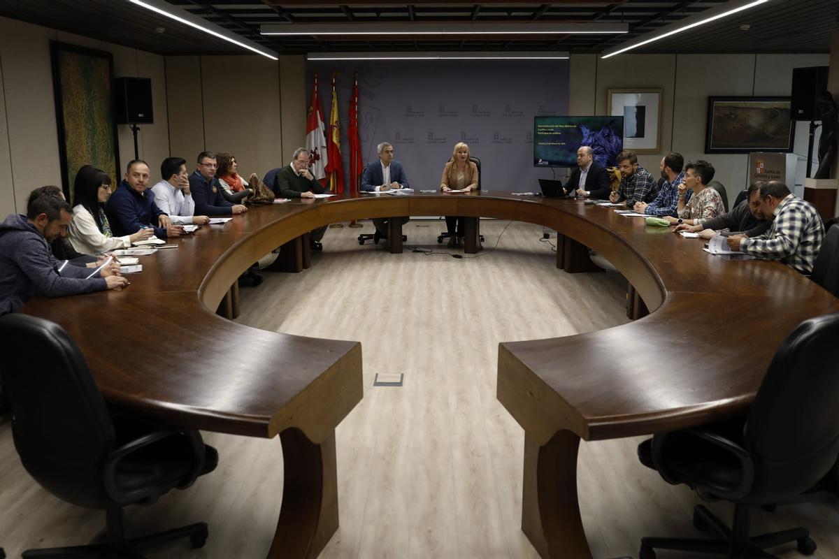 Reunión de la Junta con alcaldes para presentar el proyecto de reintroducción del lince ibérico