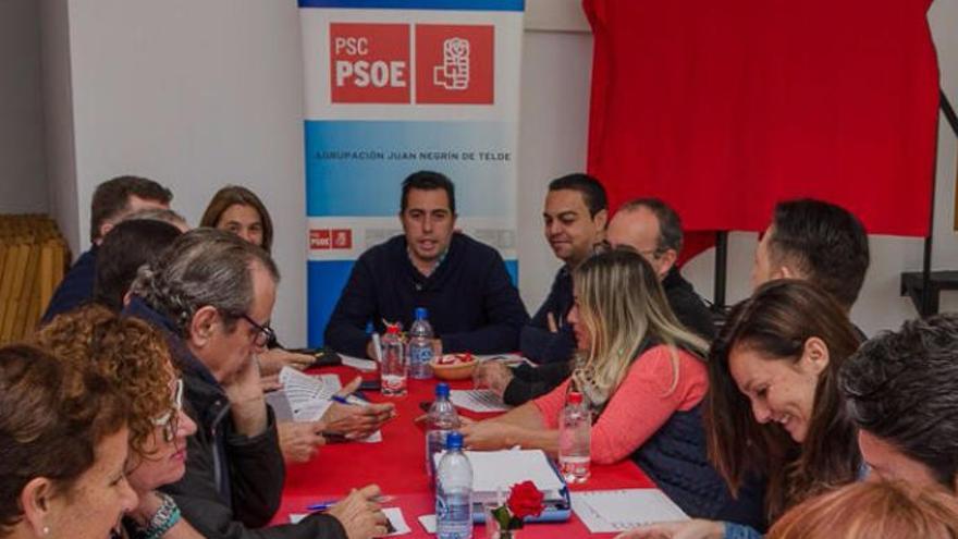 La nueva Ejecutiva del PSOE teldense celebra su primera reunión con Ramos al frente