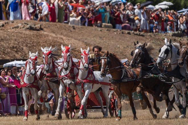Así ha sido la carrera de cuadrigas en el Circo Romano de Mérida