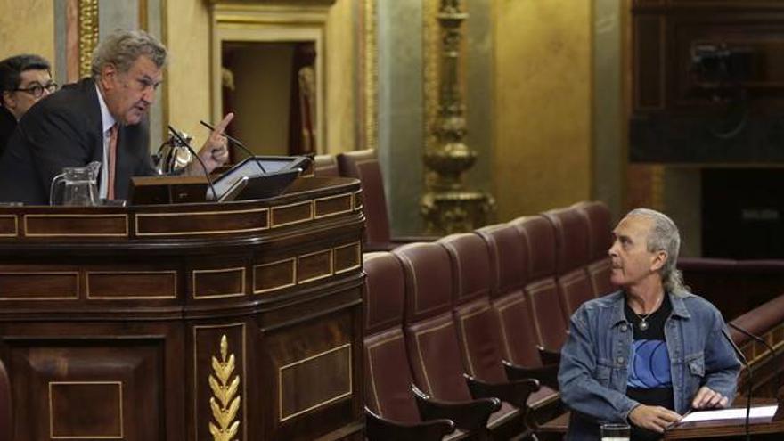 Posada expulsa de la tribuna a un diputado de Amaiur por no retractarse de romper la Constitución