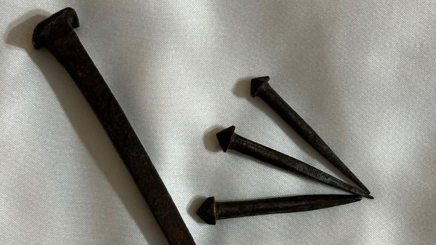 El Cristo de la Sangre llevará al pie de la cruz los clavos del antiguo donados por la familia que los rescató en el 31