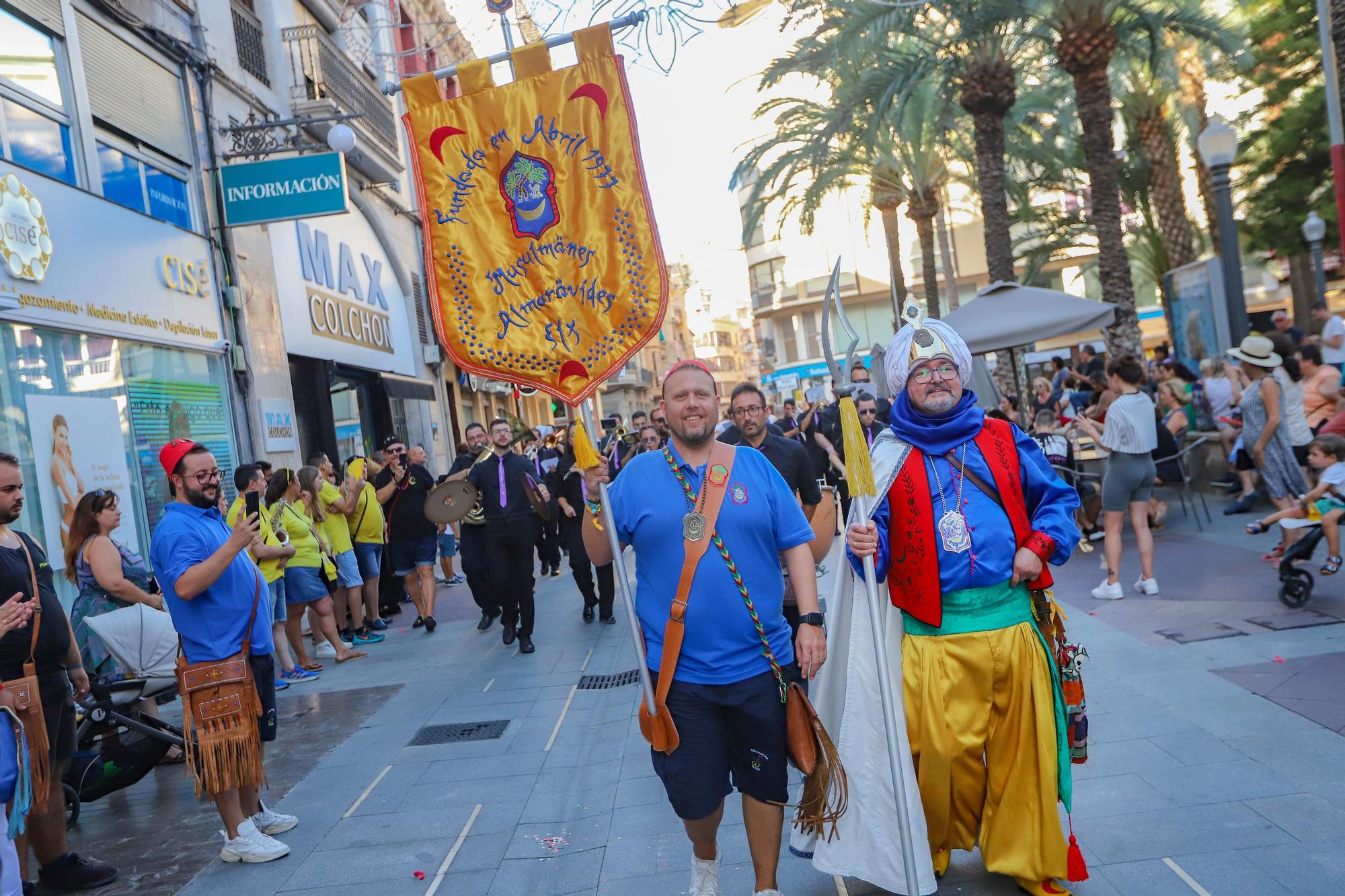 Los Moros y Cristianos de Elche recuperan su Entraeta