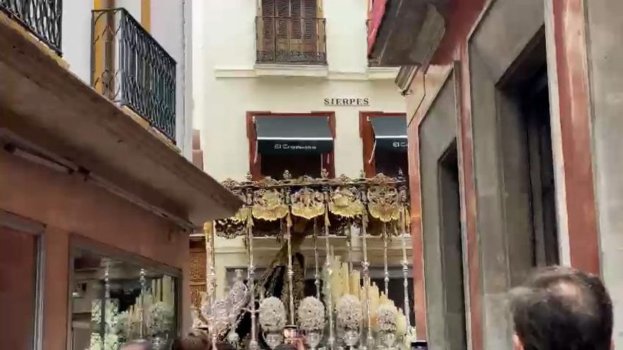 Virgen de la Palma por calle Sierpes