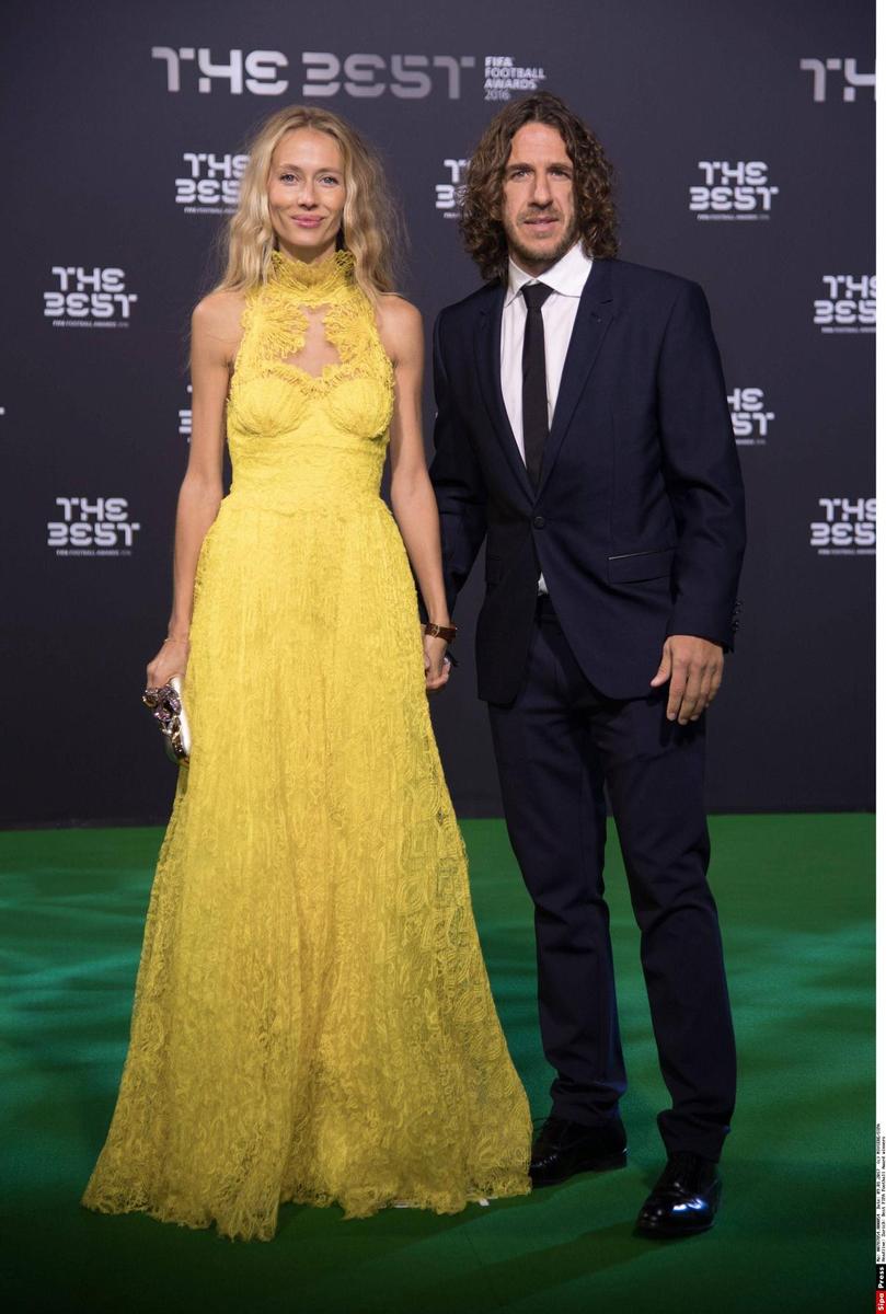 Vanesa Lorenzo y Carles Puyol en los premios 'The Best'