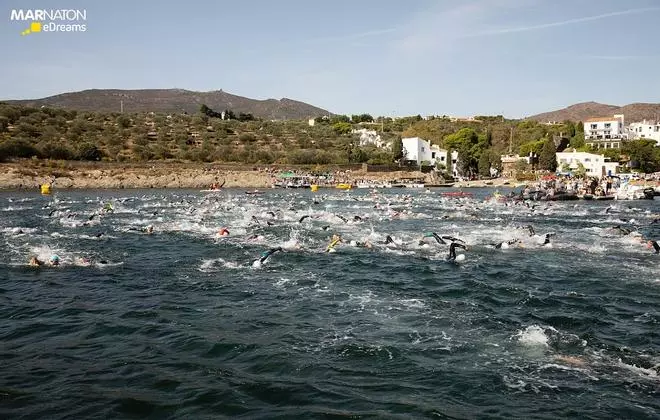 La bahía de Cadaqués, lista para la Marnaton 2025 con casi 2.000 participantes