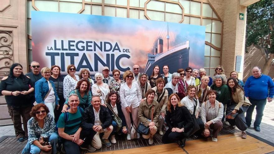 Pintar es también viajar: L'Escola de Pintura Mediterrània de Xàbia visita tres exposiciones en València