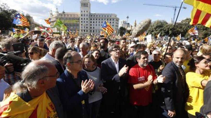 Puigdemont sugiere que los Mossos no retirarán las urnas aunque se les ordene