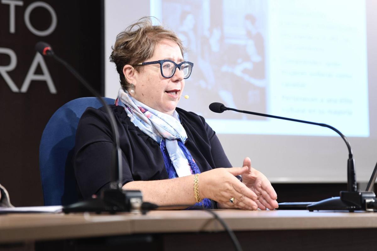 La Alhóndiga, ciclo de conferencias sobre Margarita Ferreras. "El ambiente cultural de las mujeres del 27", con Matilde Olarte.