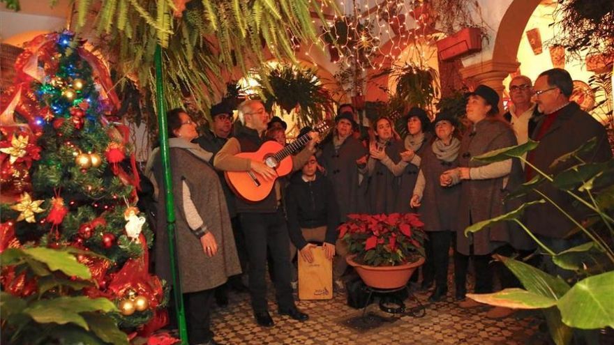 Villancicos flamencos en los Patios.