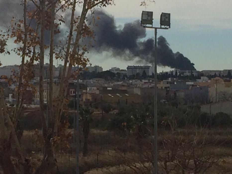 Incendio en una alquería de Castelló