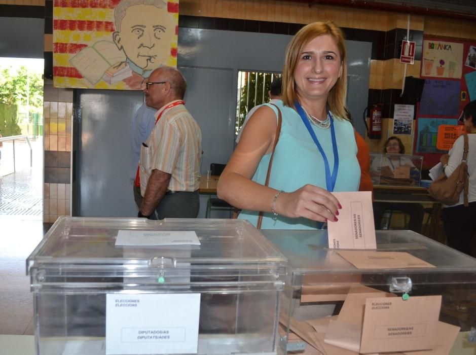 Los líderes políticos votan en Castelló