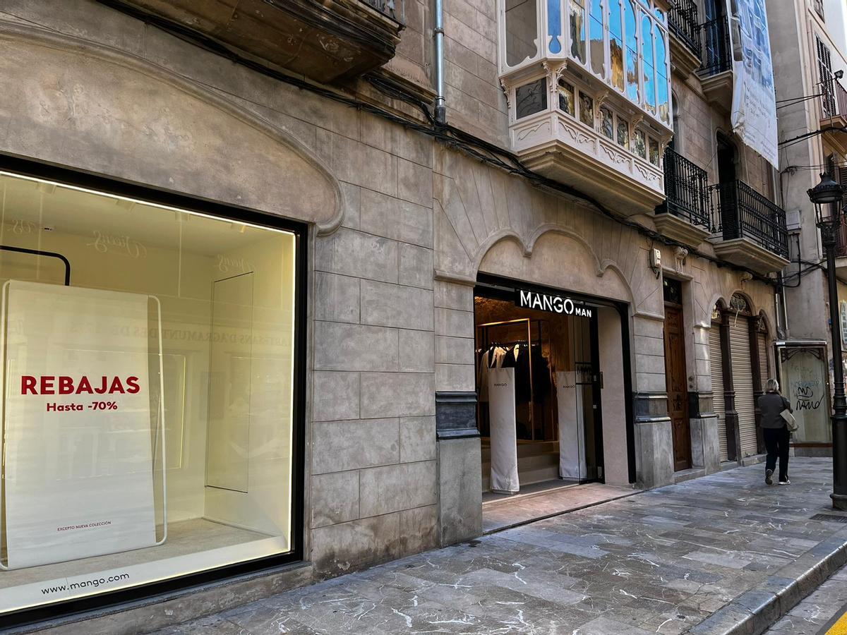 La nueva tienda de Mango por la entrada de la Bosseria