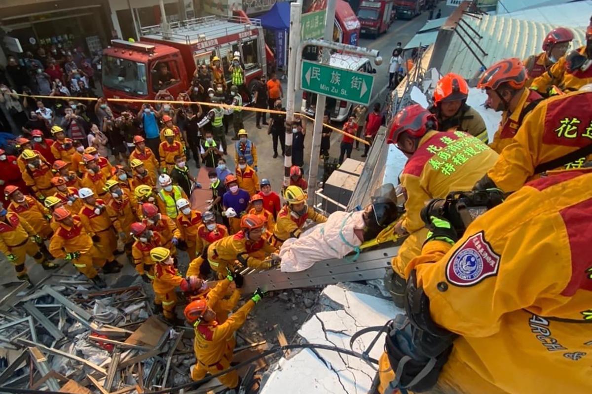 Imagenes del violento terremoto de magnitud 6,8 en Taiwán