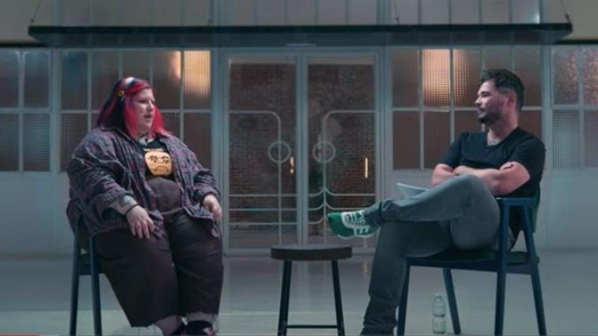 Rufián es desmarca de les declaracions de la youtubera Esty Quesada Rufián es desmarca de les declaracions de la youtubera Esty Quesada