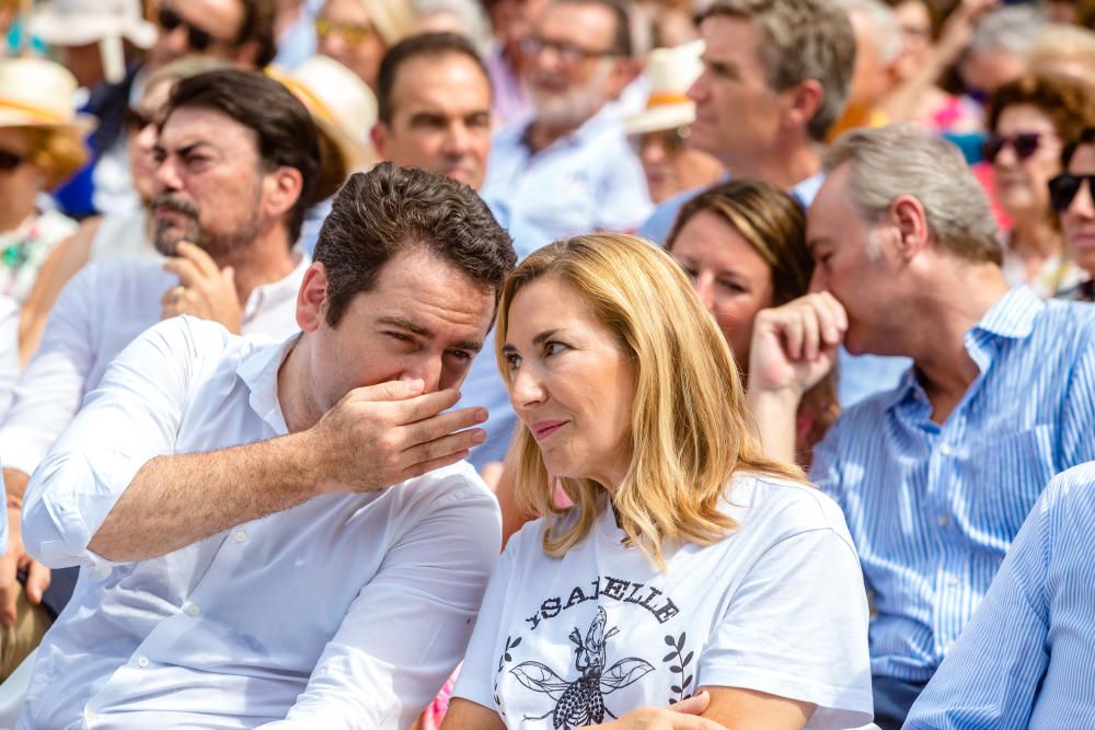 Cerca de 800 personas llenan el auditorio Óscar Esplá del parque de L''Aigüera de Benidorm en el mitin de Pablo Casado