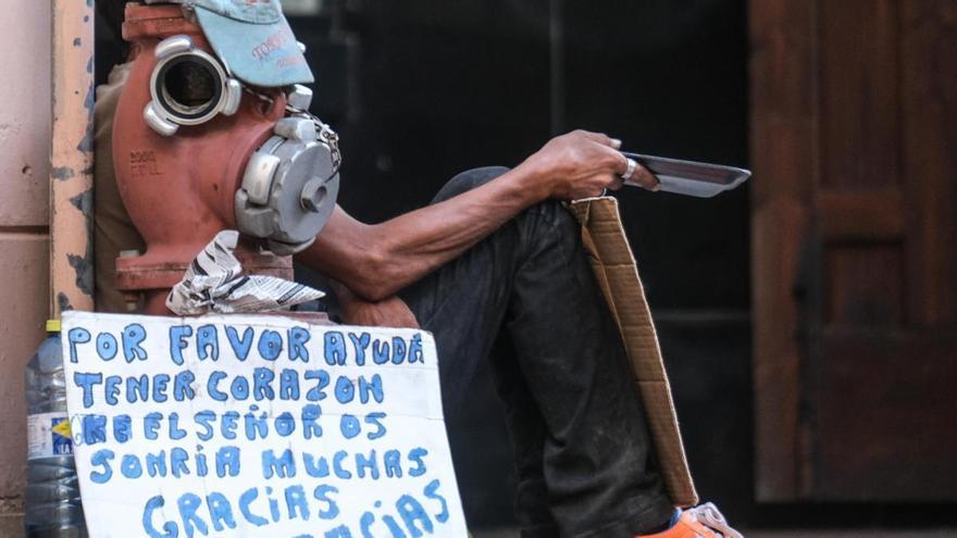 Reparto de comida en Reacción Solidaria