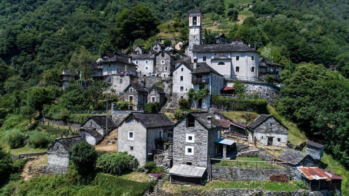 Corippo, el pueblo más pequeño de Suiza.