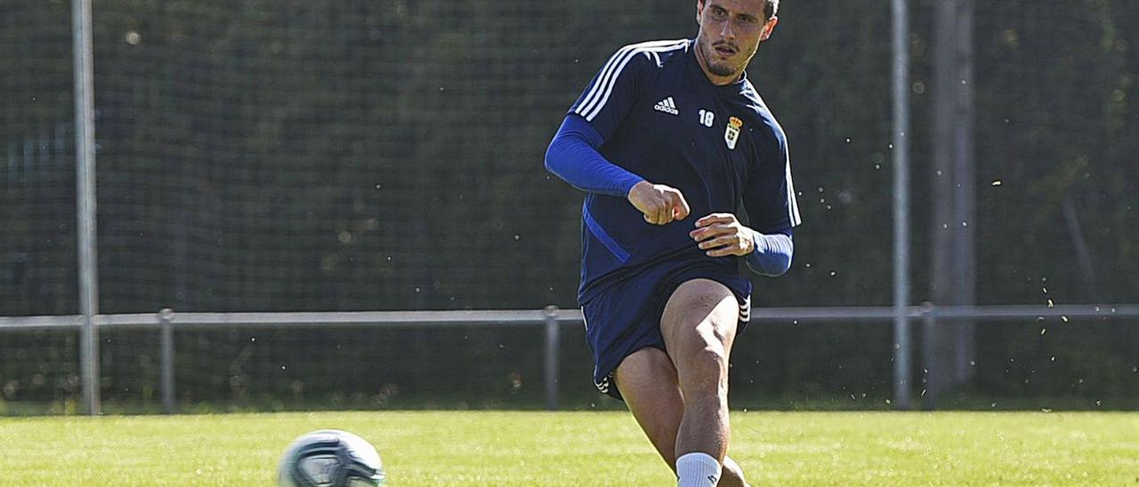 Christian Fernández, durante un entrenamiento en El Requexón.