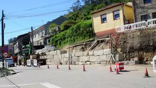 La obra en el entorno de la Casa da Música de Bueu afronta el nuevo muro de contención