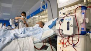 Máquina de diálisis del Hospital Clínic de Barcelona.