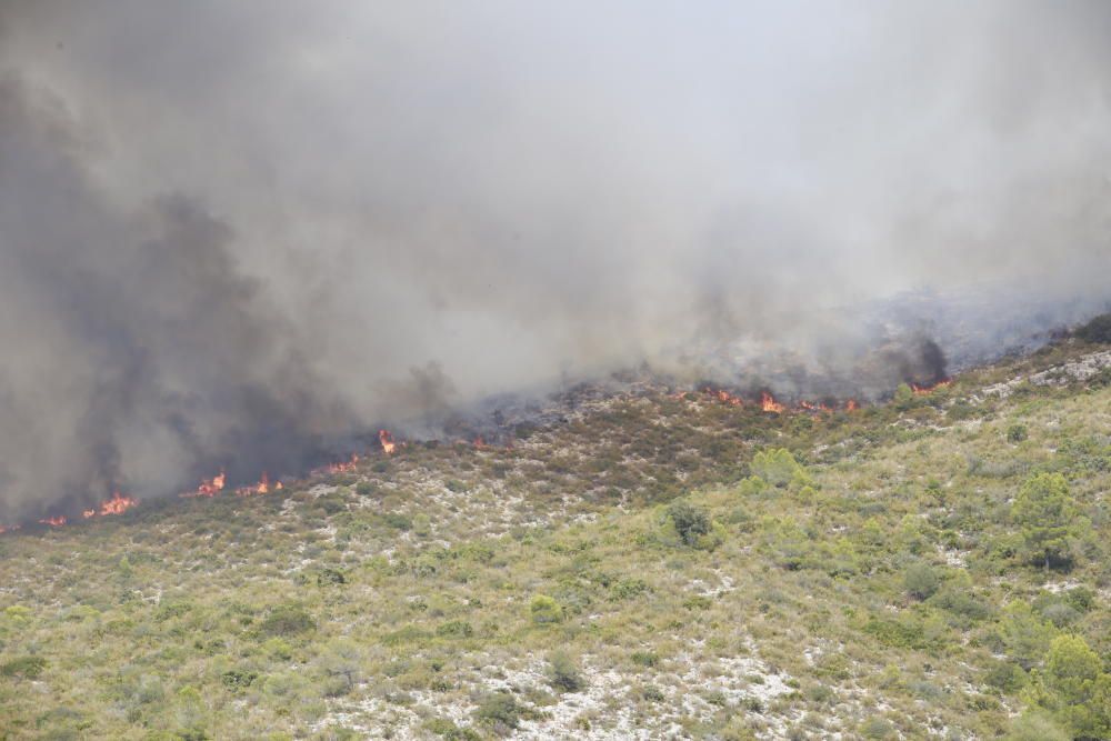 Incendio forestal en Llutxent