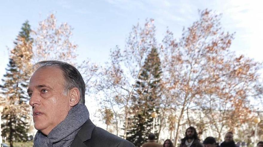 Javier Tebas llega a los Juzgados de Valencia para declarar. jesús bruque / efe