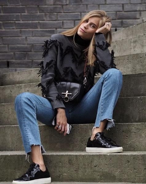 Vaqueros 'High & Low' con zapatillas